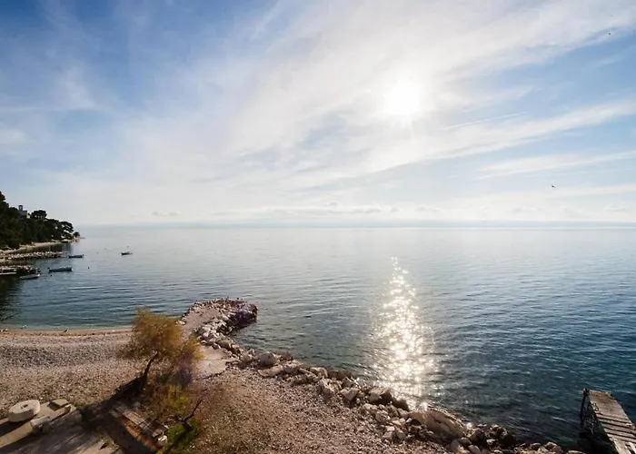Seafront Studio-apartment *