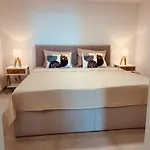 Seafront Studio-apartment