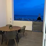 Apartment Seafront Studio-apartment Krilo