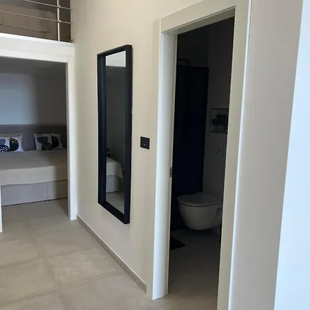 Seafront Studio-apartment Krilo