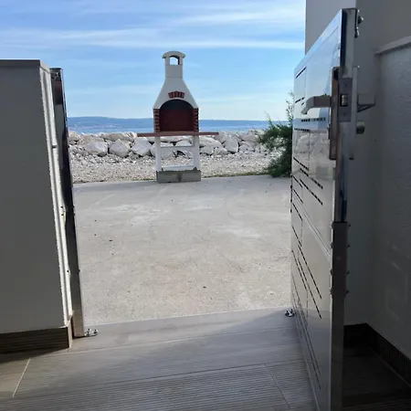 Seafront Studio-apartment Apartment