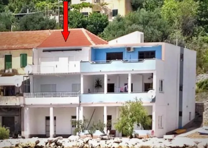 Seafront Studio-apartment * Krilo